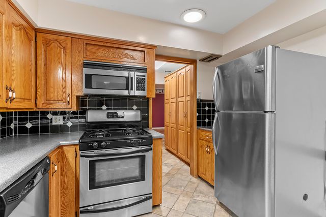 2161 S Catalina Avenue, Springfield, MO 65804