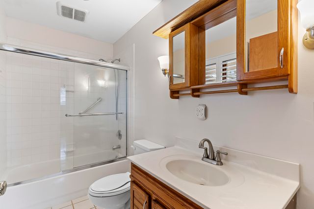 2161 S Catalina Avenue, Springfield, MO 65804