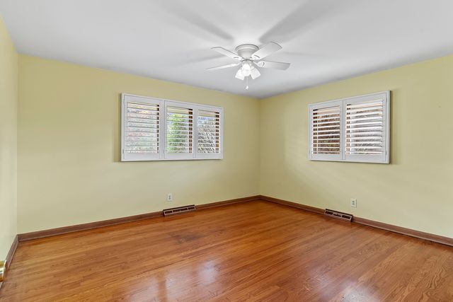 2161 S Catalina Avenue, Springfield, MO 65804