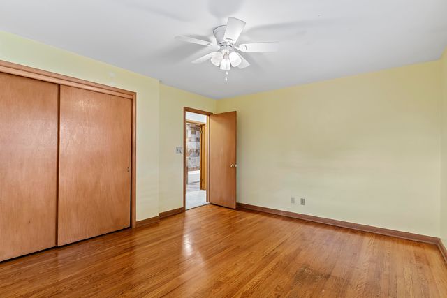 2161 S Catalina Avenue, Springfield, MO 65804