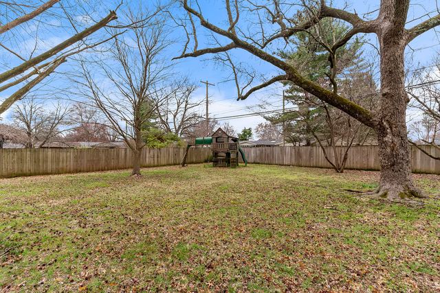 2161 S Catalina Avenue, Springfield, MO 65804