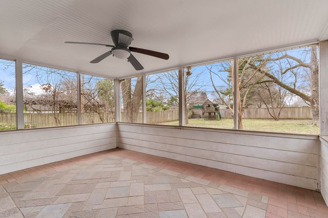 2161 S Catalina Avenue, Springfield, MO 65804