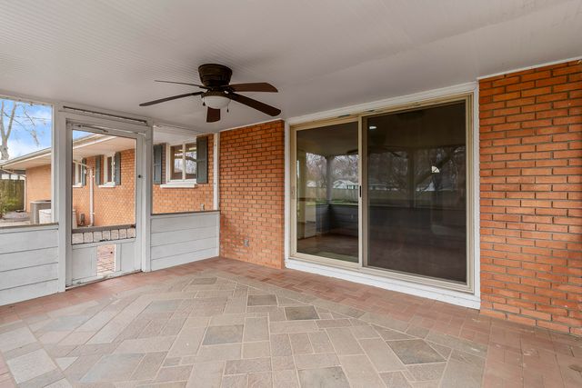 2161 S Catalina Avenue, Springfield, MO 65804