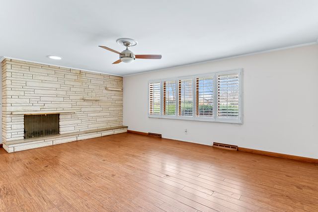 2161 S Catalina Avenue, Springfield, MO 65804