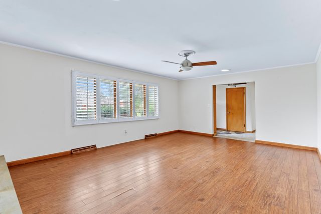 2161 S Catalina Avenue, Springfield, MO 65804