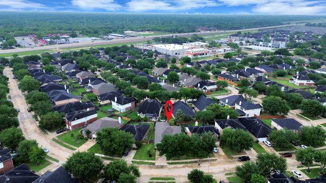 7107 Grants Hollow Lane, Richmond, TX 77407