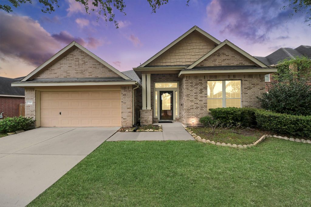 7107 Grants Hollow Lane, Richmond, TX 77407