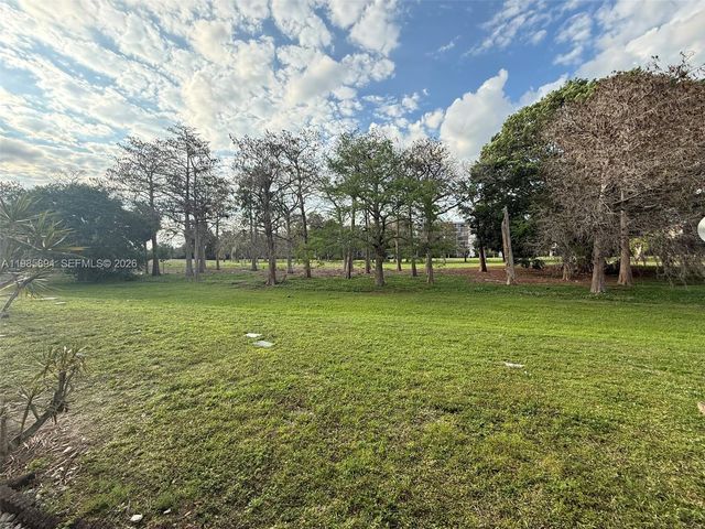 4136 Inverrary Dr 15C, Lauderhill, FL 33319