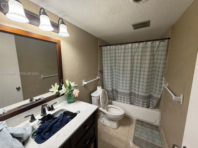 4136 Inverrary Dr 15C, Lauderhill, FL 33319