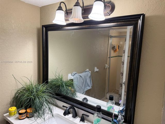 4136 Inverrary Dr 15C, Lauderhill, FL 33319