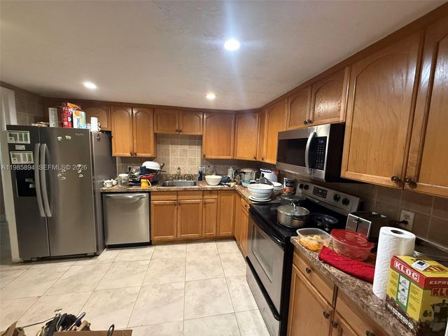 4136 Inverrary Dr 15C, Lauderhill, FL 33319