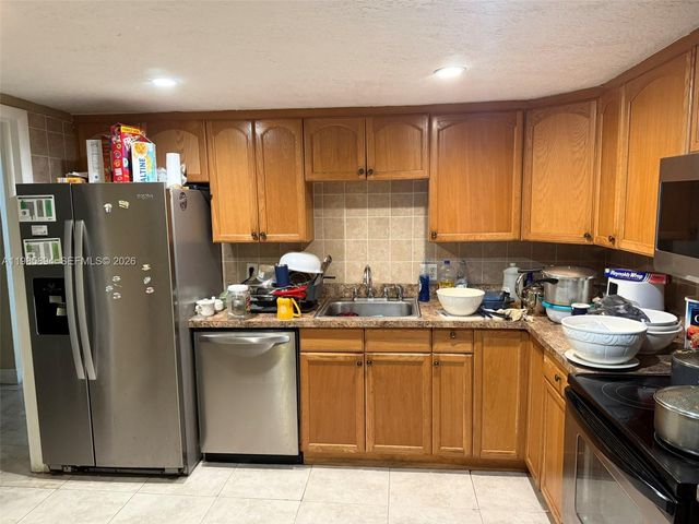 4136 Inverrary Dr 15C, Lauderhill, FL 33319