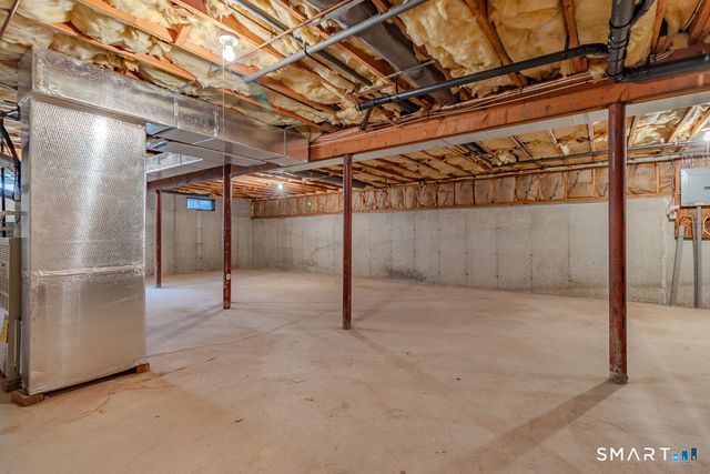 872 Glacier Way 872, Southington, CT 06489