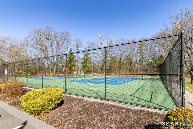 872 Glacier Way 872, Southington, CT 06489