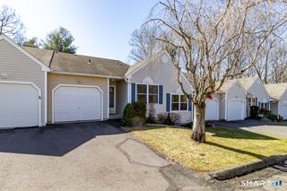 872 Glacier Way 872, Southington, CT 06489