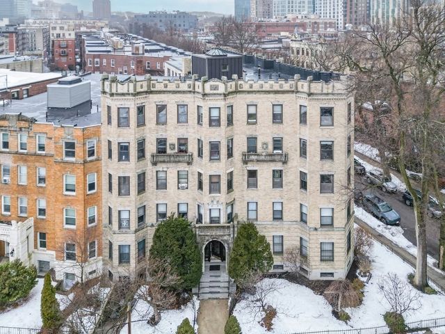 51 Park Dr 25, Boston, MA 02215