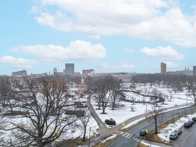 51 Park Dr 25, Boston, MA 02215