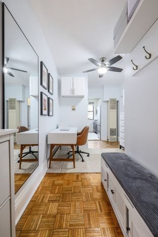 51 Park Dr 25, Boston, MA 02215