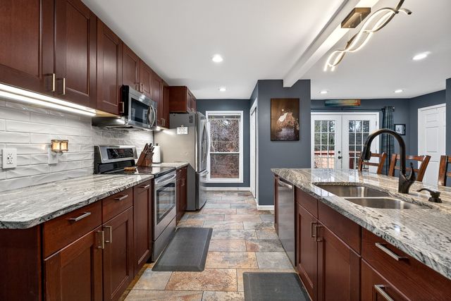 5036 Village Rd, Cookeville, TN 38506