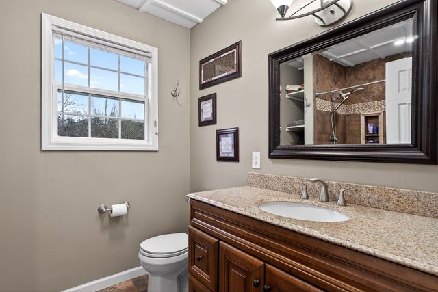 5036 Village Rd, Cookeville, TN 38506