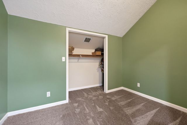 5036 Village Rd, Cookeville, TN 38506