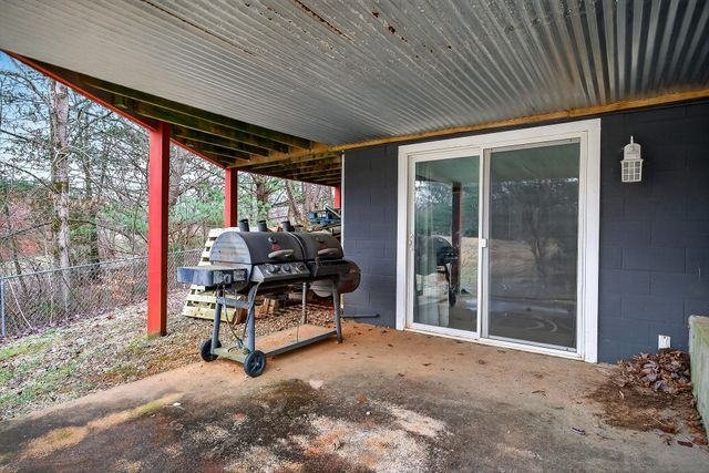 5036 Village Rd, Cookeville, TN 38506