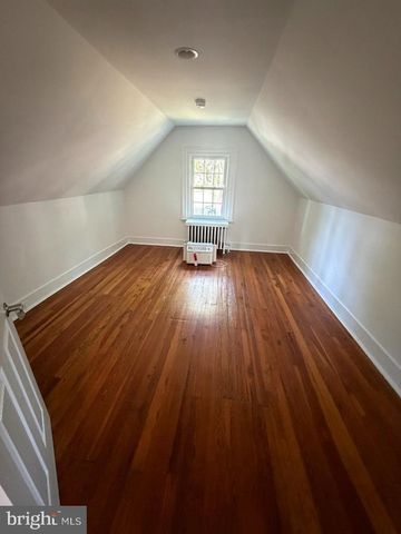 26 ROLLING RD, Wynnewood, PA 19096