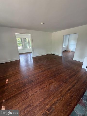 26 ROLLING RD, Wynnewood, PA 19096