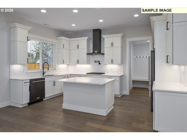 15241 Se TOWERS Ter, Milwaukie, OR 97267