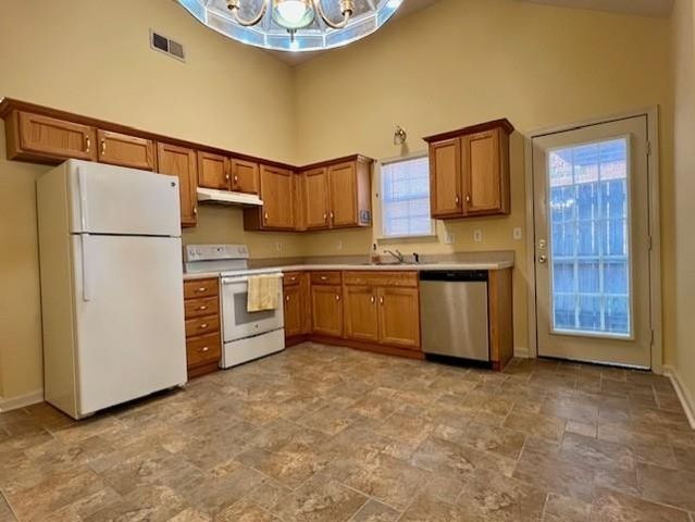 596 W ASHLEY GLEN CIR, Memphis, TN 38018