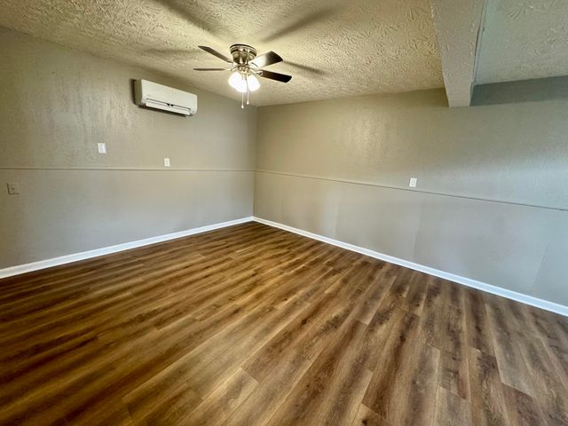 813 Bratcher Lane, Berea, KY 40403