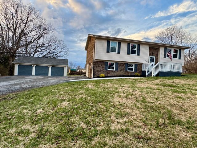 813 Bratcher Lane, Berea, KY 40403