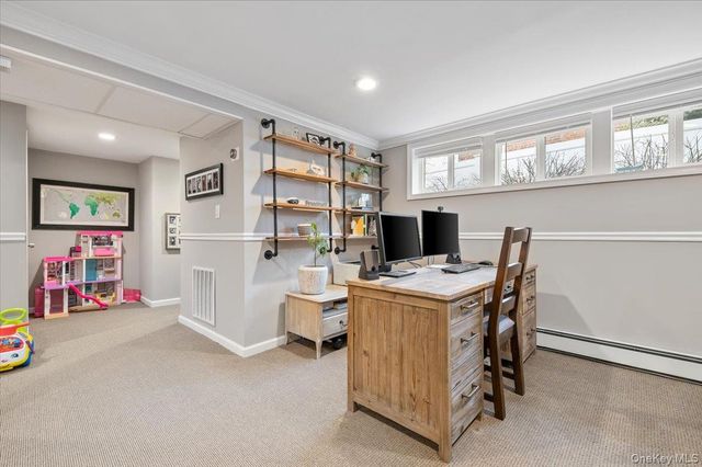 45 Winthrop Road, Plainview, NY 11803