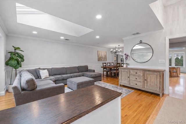 45 Winthrop Road, Plainview, NY 11803