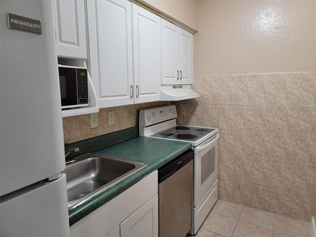 728 RIDENHOUR CIRCLE 728, Orlando, FL 32809