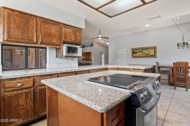 9443 E LAWNDALE Place, Sun Lakes, AZ 85248