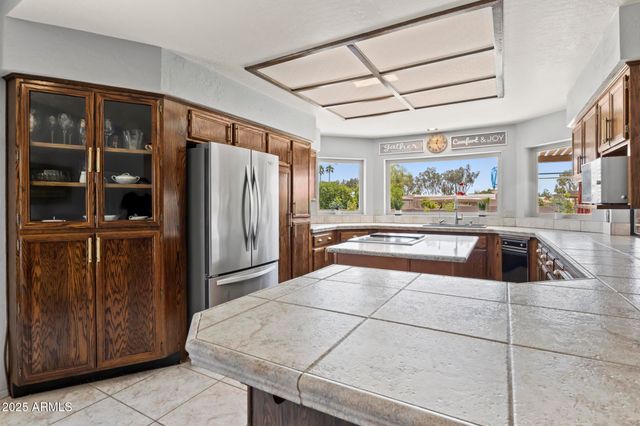 9443 E LAWNDALE Place, Sun Lakes, AZ 85248