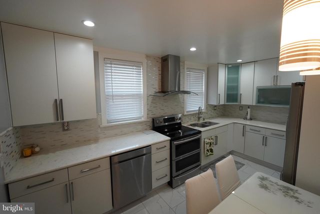 1121 BRIGHTON ST, Philadelphia, PA 19111