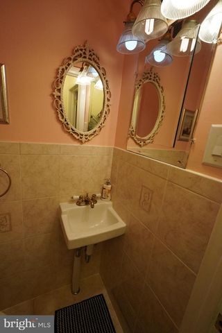 1121 BRIGHTON ST, Philadelphia, PA 19111