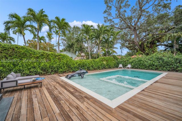 1430 SW 18th St, Miami, FL 33145