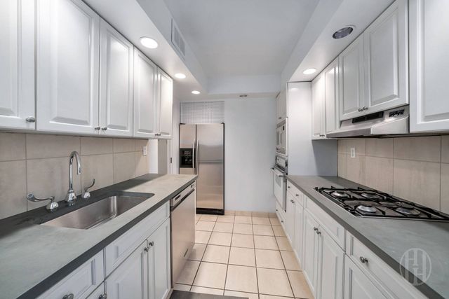 155 E 34th Street 16UT, New York City, NY 10016