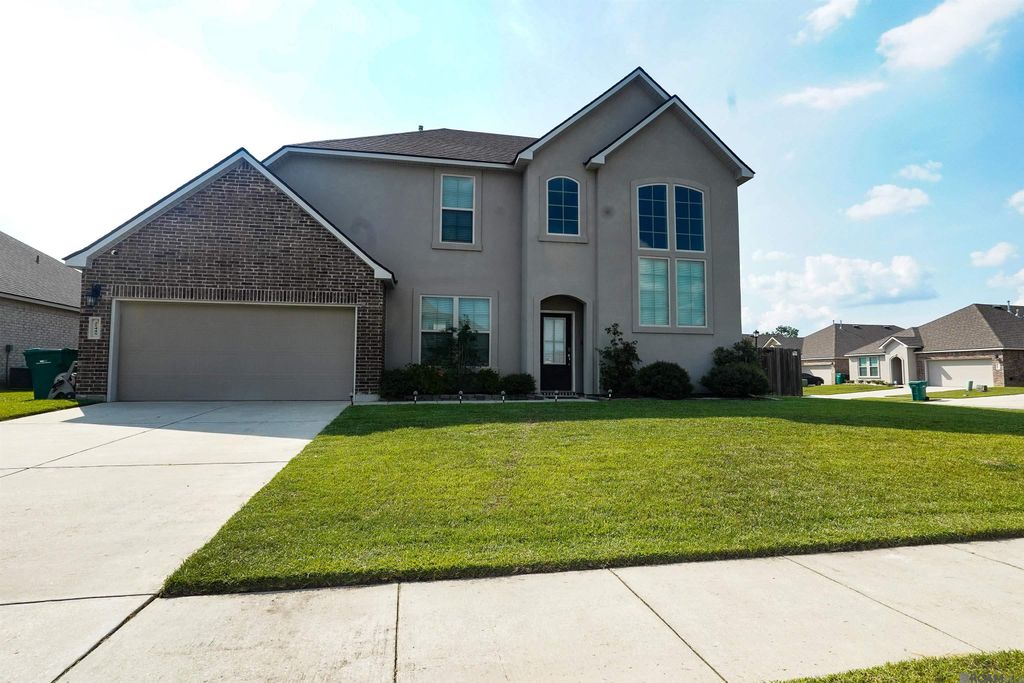 21445 W Grove Dr, Zachary, LA 70791