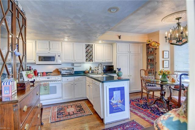 700 Oriole Dr Apt 514, Virginia Beach, VA 23451