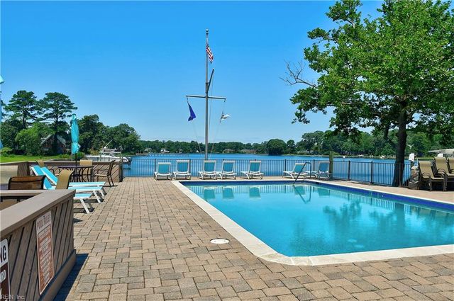 700 Oriole Dr Apt 514, Virginia Beach, VA 23451