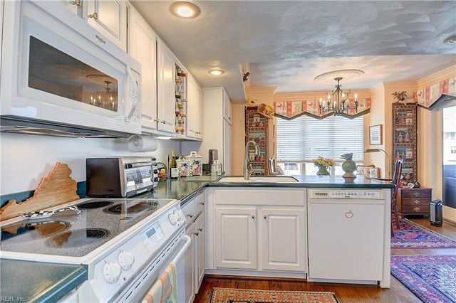 700 Oriole Dr Apt 514, Virginia Beach, VA 23451