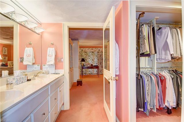 700 Oriole Dr Apt 514, Virginia Beach, VA 23451