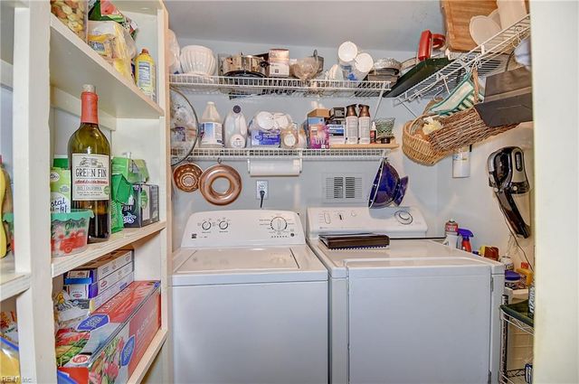 700 Oriole Dr Apt 514, Virginia Beach, VA 23451