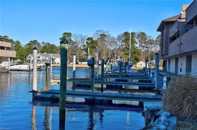 700 Oriole Dr Apt 514, Virginia Beach, VA 23451