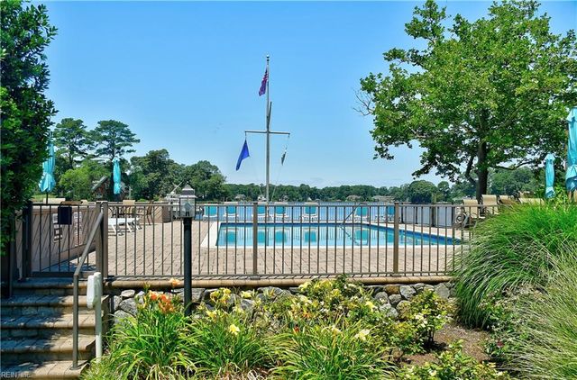 700 Oriole Dr Apt 514, Virginia Beach, VA 23451