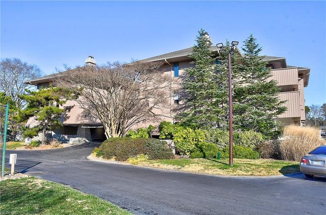 700 Oriole Dr Apt 514, Virginia Beach, VA 23451